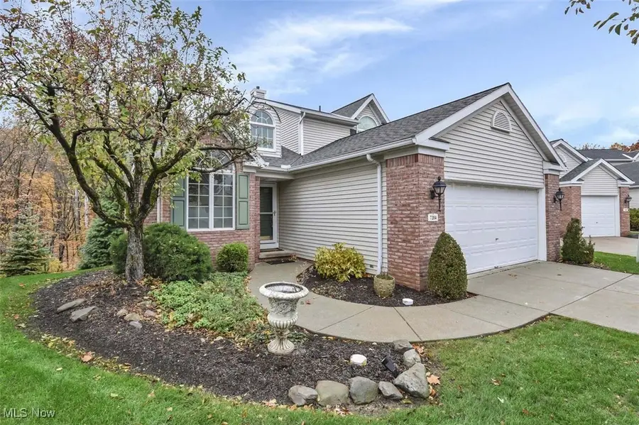 7284 W Baldwin Reserve Drive, Middleburg Heights, OH 44130 - Image #2