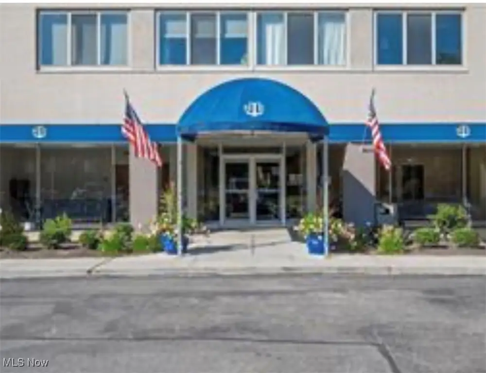 12520 Edgewater Drive #1504, Lakewood, OH 44107 - Image #1