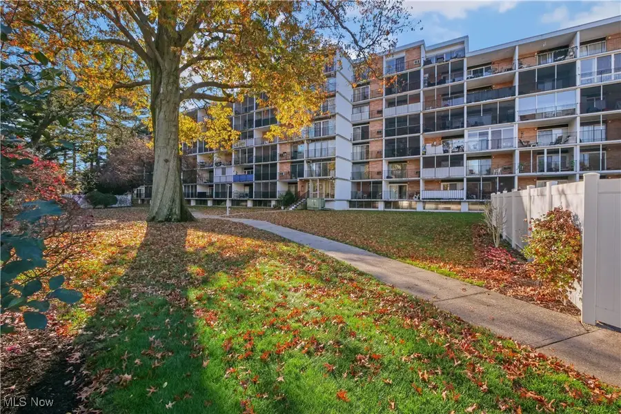 2331 E Market Street #204 & 206, Akron, OH 44312 - Image #3