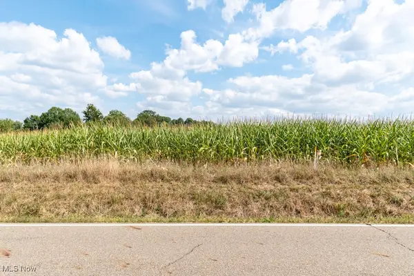 Crystal Lake Nw Avenue, Canal Fulton, OH 44614