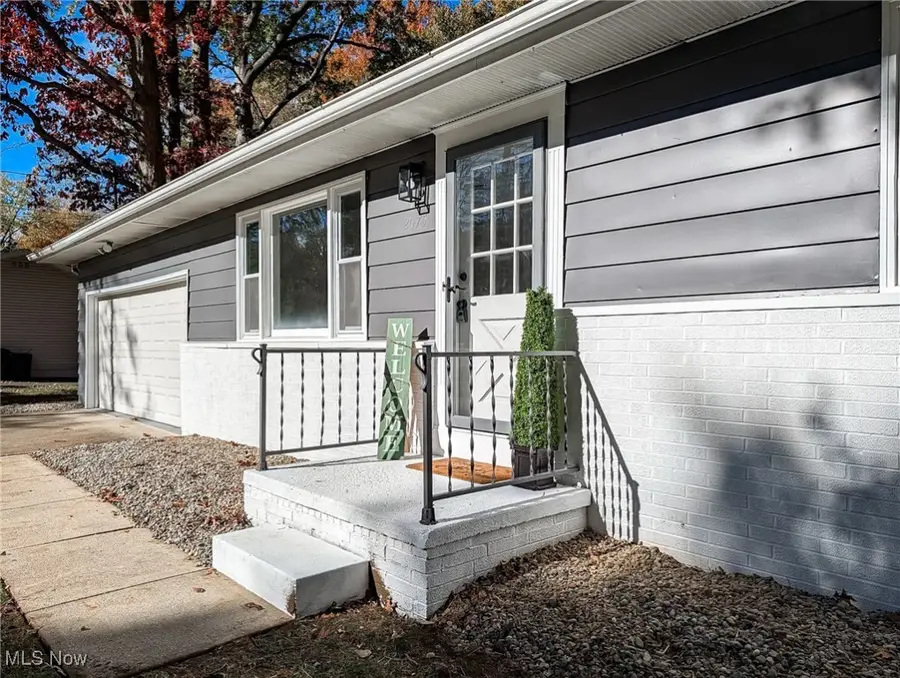 2075 Maplewood Road, Stow, OH 44224 - Image #2