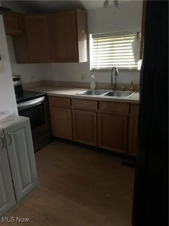 390 E Paige Avenue, Barberton, OH 44203 - Image #3