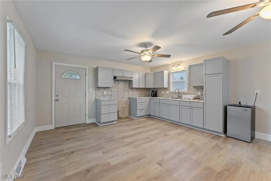 103 Gladstone Street, Campbell, OH 44405 - Image #3