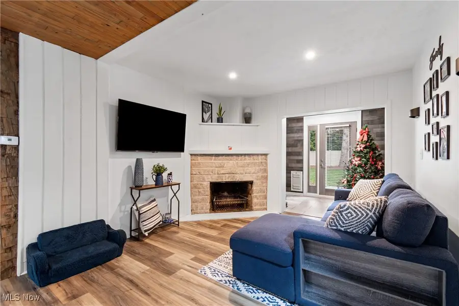 2065 Annetta Avenue, Akron, OH 44313 - Image #2