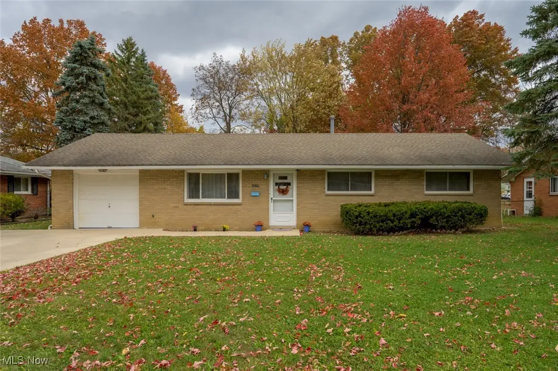 2215 Lynnwood Drive, Stow, OH 44224 - Image #1