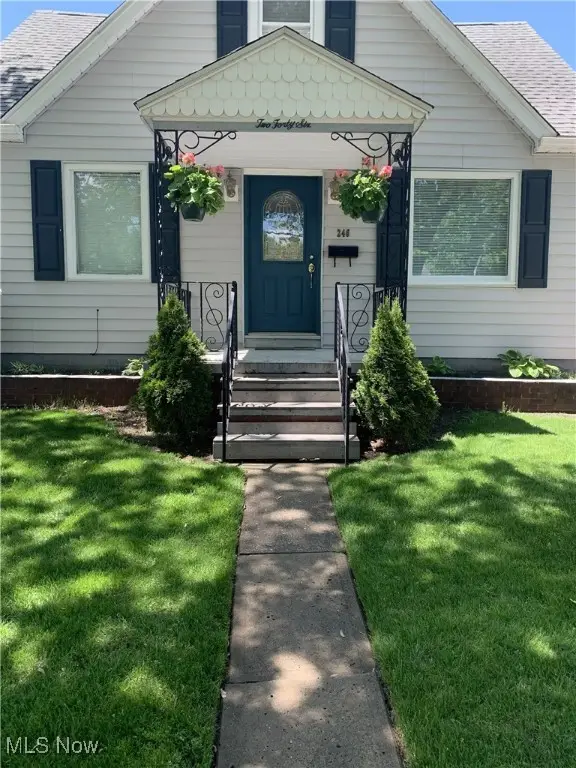 246 29th Nw Street, Barberton, OH 44203