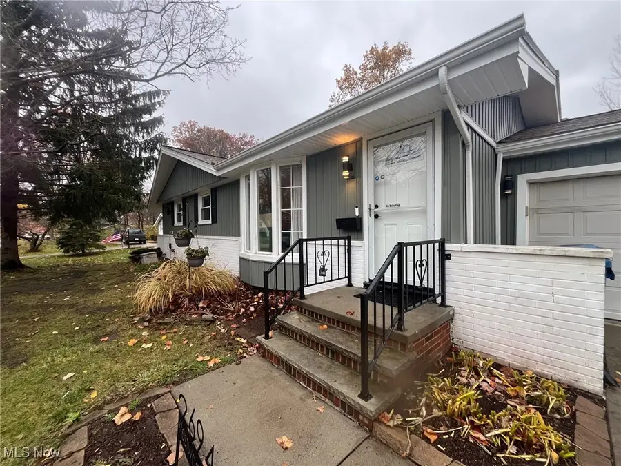 26946 Westwood Lane, Olmsted Township, OH 44138 - Image #2