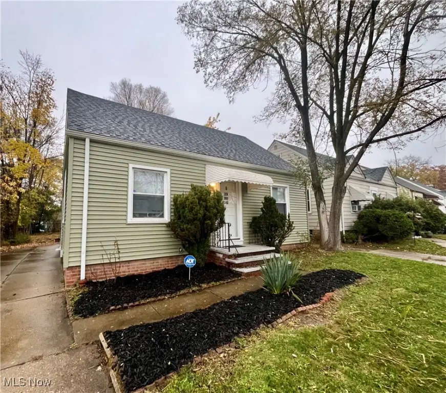 20907 Watson Road, Maple Heights, OH 44137 - Image #2