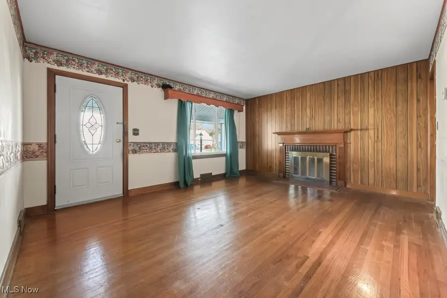 1086 Roseland Avenue, Alliance, OH 44601 - Image #2