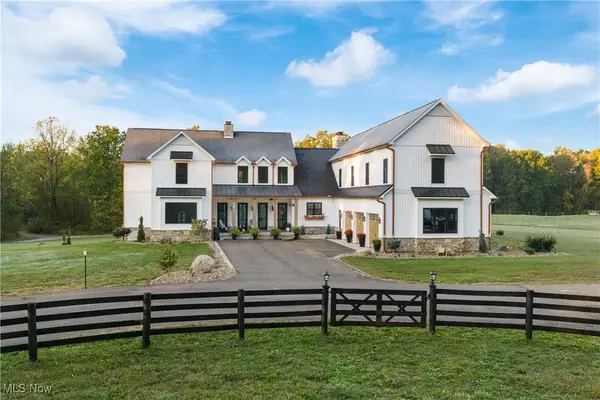 2200 W Comet Road, New Franklin, OH 44216