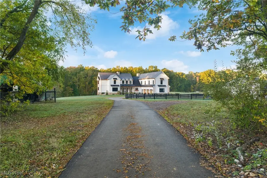 2200 W Comet Road, New Franklin, OH 44216 - Image #2