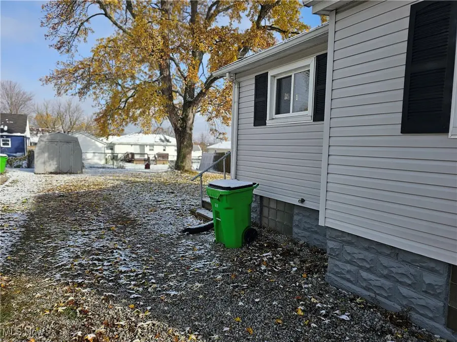 1081 Stratford Street, Barberton, OH 44203 - Image #3