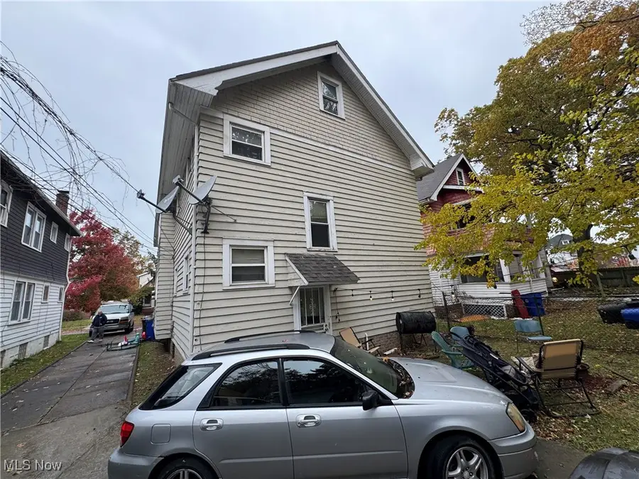 17834 Dillewood Road, Cleveland, OH 44119 - Image #2