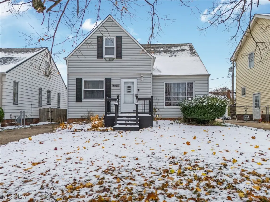 6701 Pelham Drive, Parma, OH 44129 - Image #1