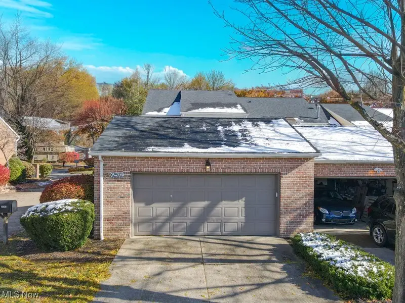 2592 Falmouth Road, Fairlawn, OH 44333 - Image #2