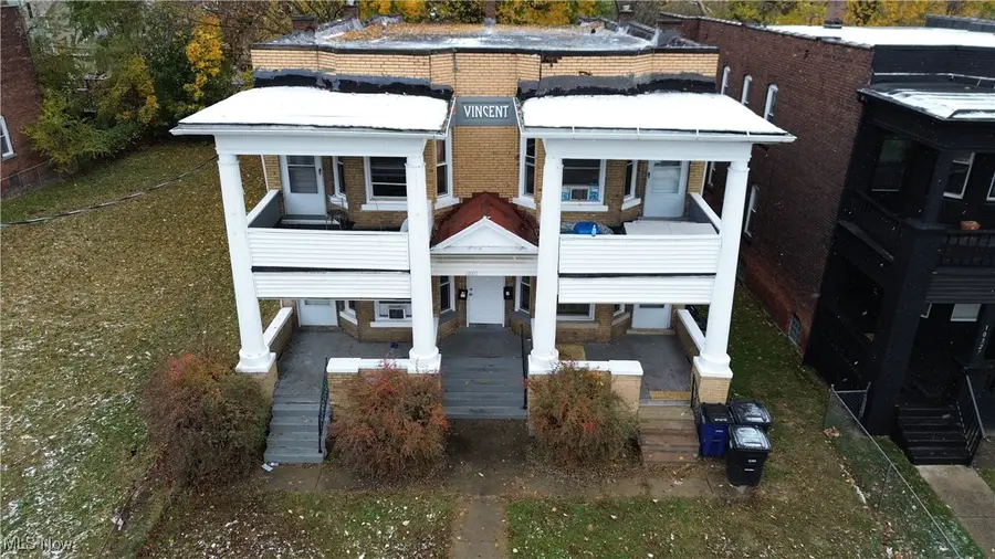 10321 Kempton Avenue, Cleveland, OH 44108 - Image #2