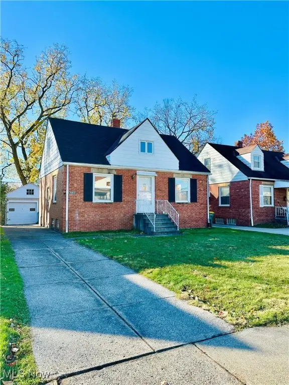 20510 Mountville Drive, Maple Heights, OH 44137 - Image #2