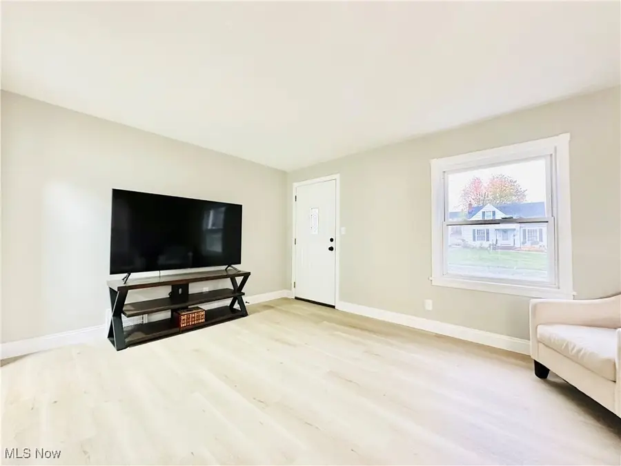 20510 Mountville Drive, Maple Heights, OH 44137 - Image #3