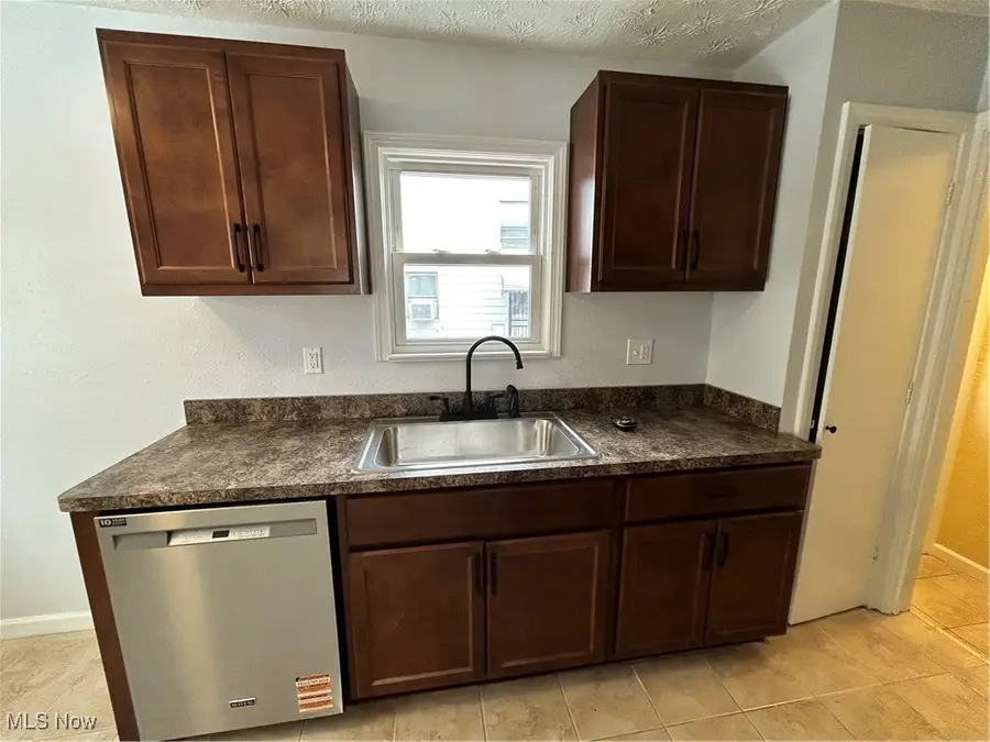 17916 North Boulevard, Maple Heights, OH 44137 - Image #2