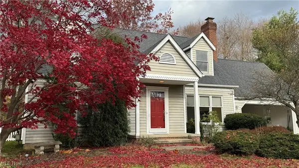 32443 S Burr Oak Drive, Solon, OH 44139