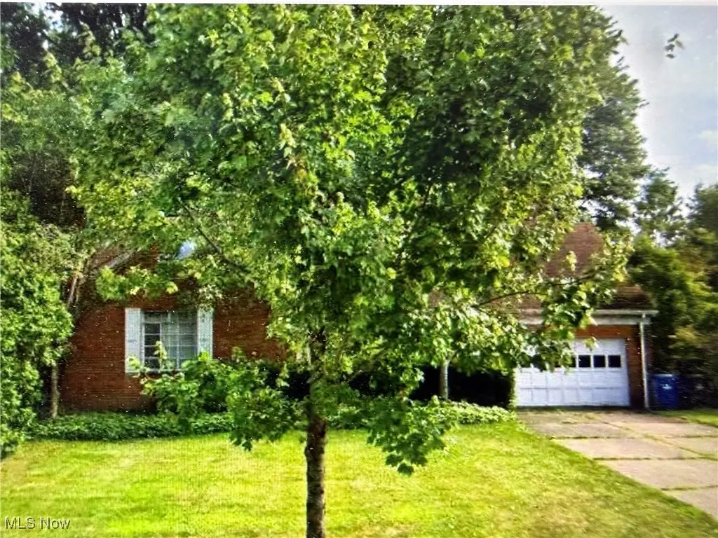 29527 Osborn Road, Bay Village, OH 44140 - Image #1