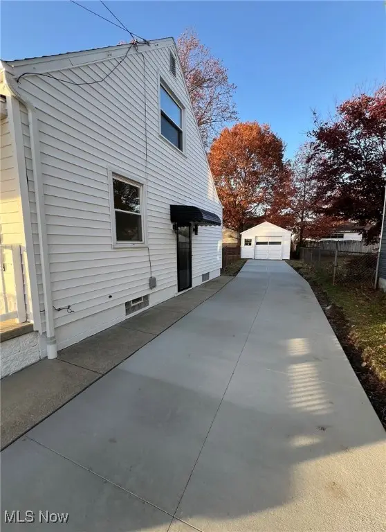 571 E Lake Avenue, Barberton, OH 44203 - Image #3