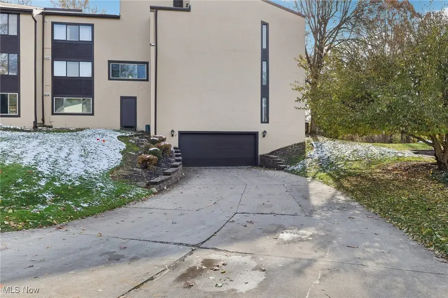 1006 Bunker Drive #204, Fairlawn, OH 44333 - Image #3