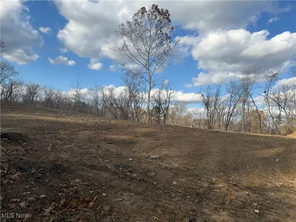 97 South Avenue, Zanesville, OH 43701