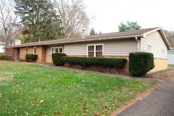 8304 Sharon Nw Avenue, North Canton, OH 44720