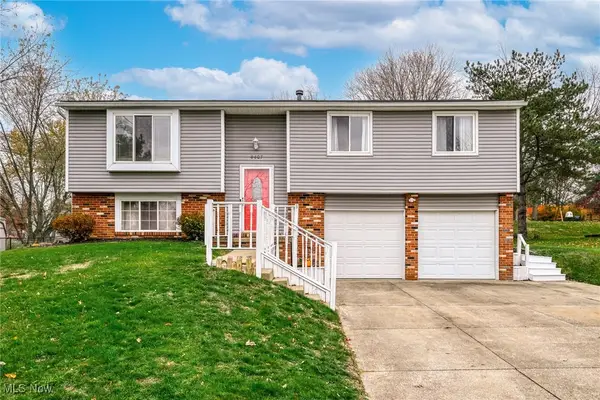 4407 Sunnyview Drive, Uniontown, OH 44685