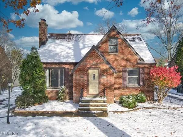 9516 Elsmere Drive, Parma, OH 44130