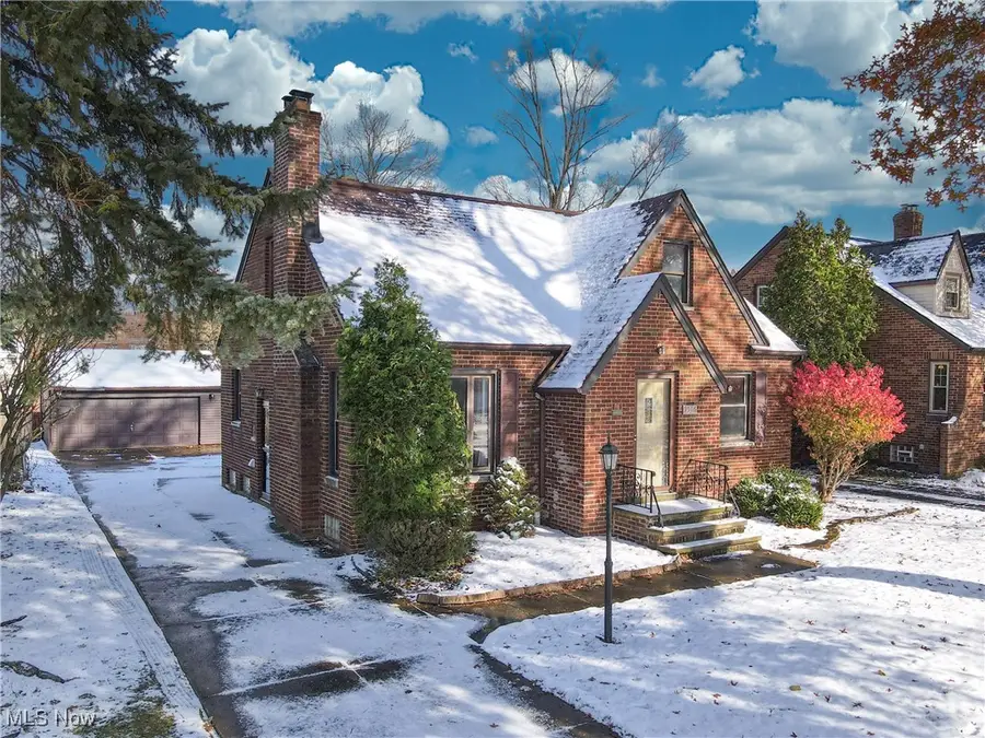 9516 Elsmere Drive, Parma, OH 44130 - Image #2