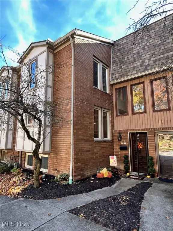 6854 W Fitzwater Road #29, Brecksville, OH 44141 - Image #1