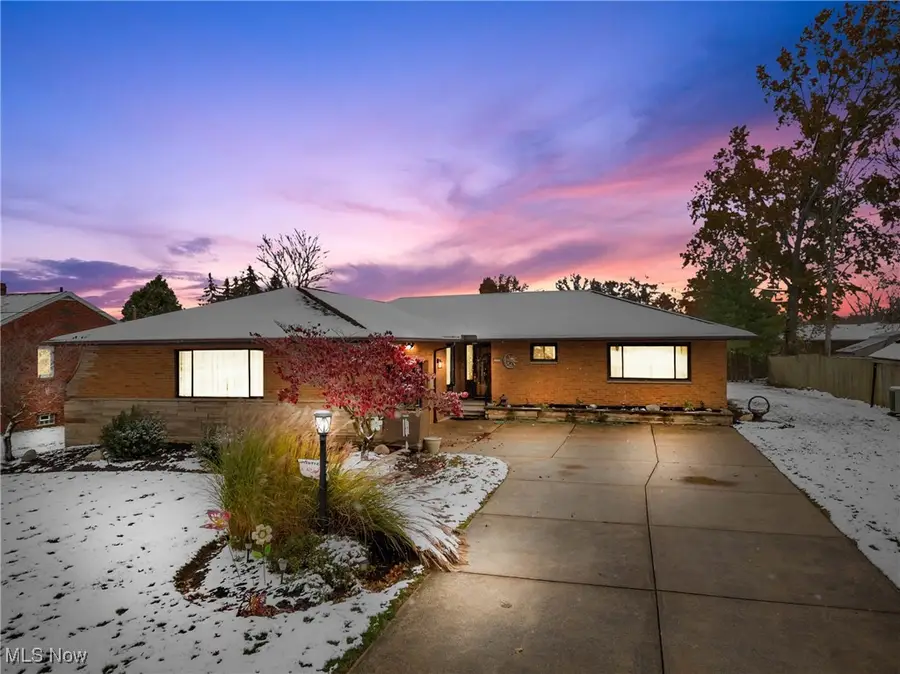 5835 Graydon Drive, Seven Hills, OH 44131 - Image #2