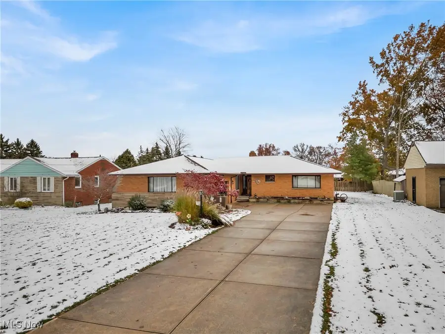 5835 Graydon Drive, Seven Hills, OH 44131 - Image #3