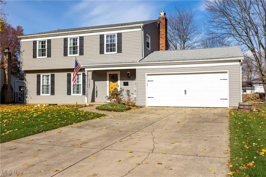26646 Sweetbriar Drive, North Olmsted, OH 44070 - Image #2