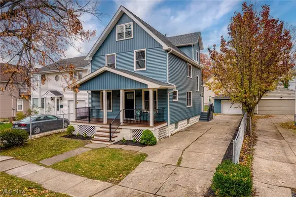 1563 Winchester Avenue, Lakewood, OH 44107