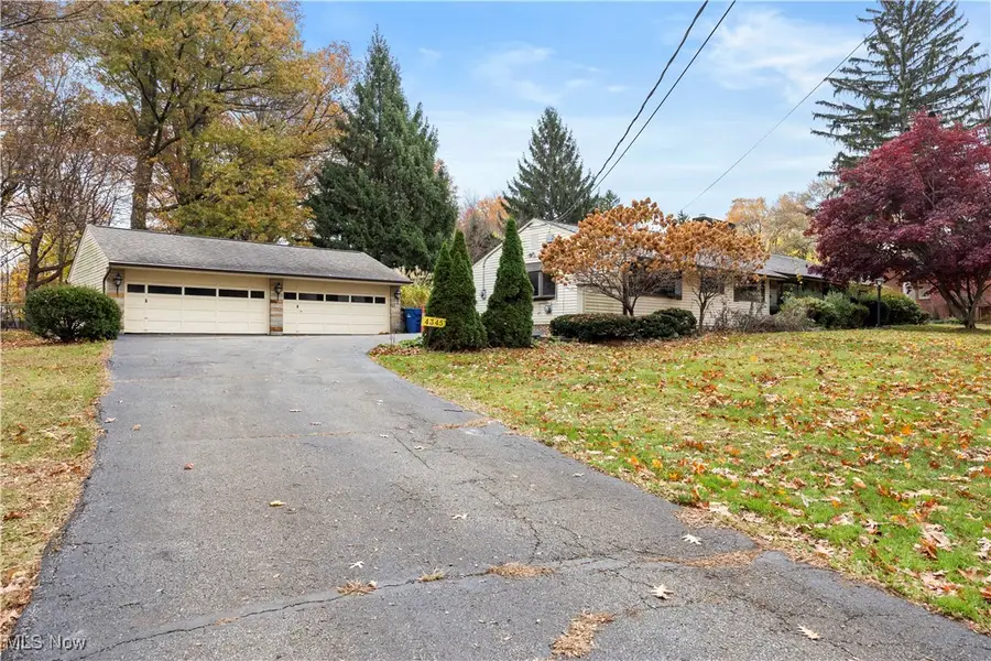 4345 Martin Drive, North Olmsted, OH 44070 - Image #3