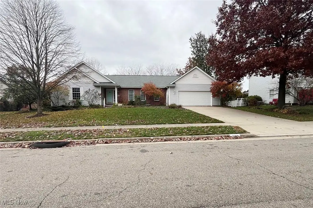 822 Sand Lot Circle, Louisville, OH 44641 - Image #1