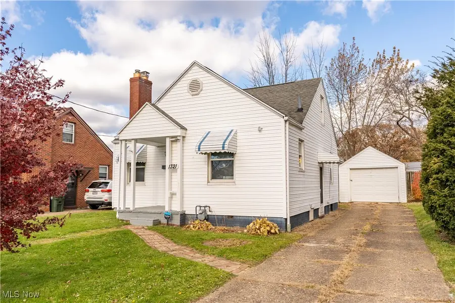 1321 Warrick Ne Place, Canton, OH 44714 - Image #2