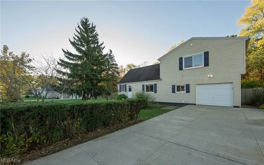 2060 Beach Drive, Akron, OH 44312 - Image #2