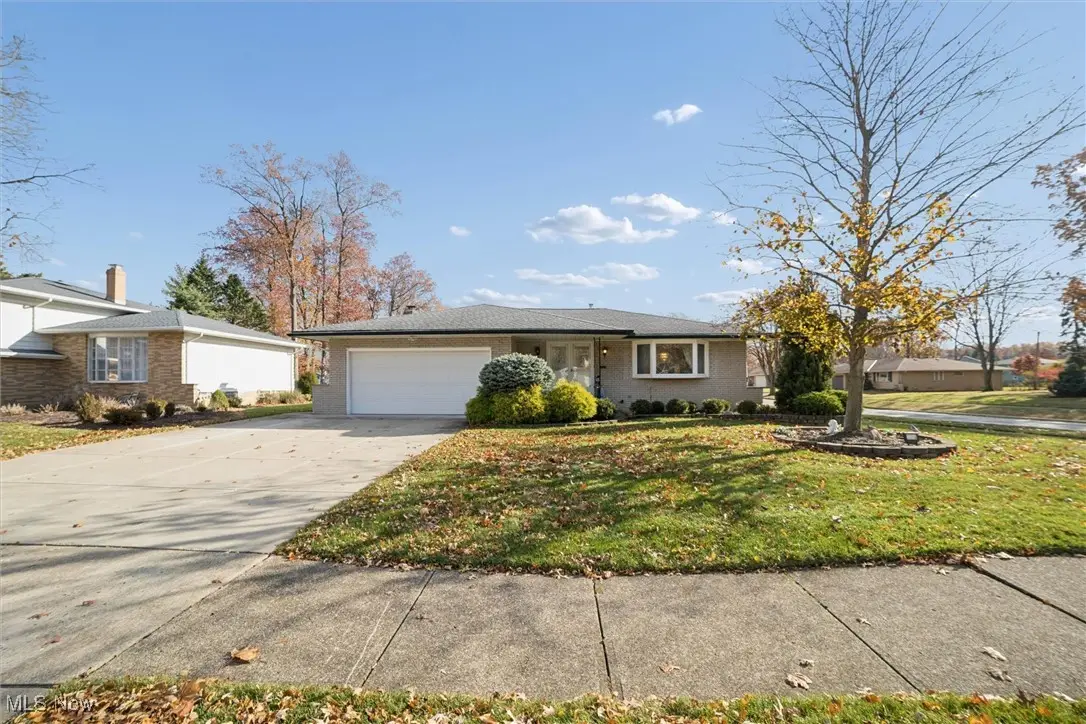 6145 Winchester Drive, Seven Hills, OH 44131 - Image #1