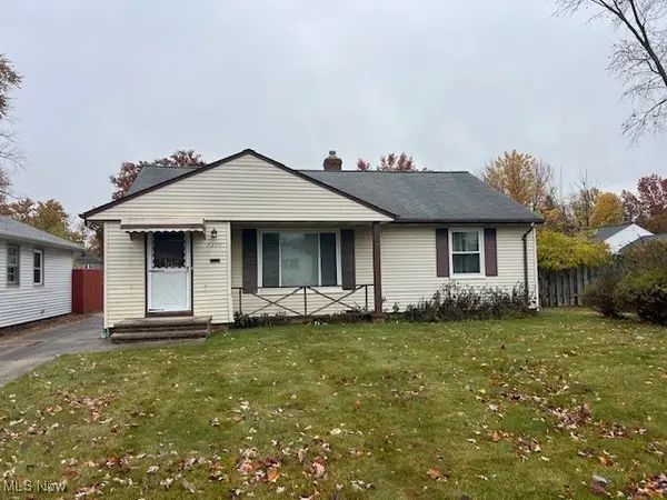 7377 Greenleaf Avenue, Parma, OH 44130