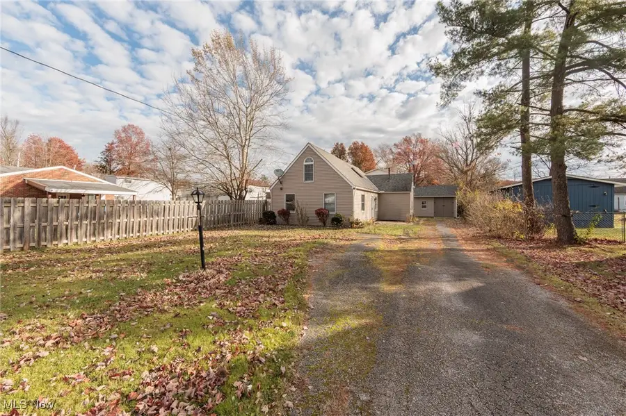 9855 Dupont Drive, Columbia Station, OH 44028 - Image #2