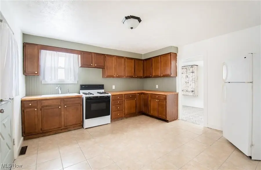 416 N Cedar Avenue, Niles, OH 44446 - Image #2