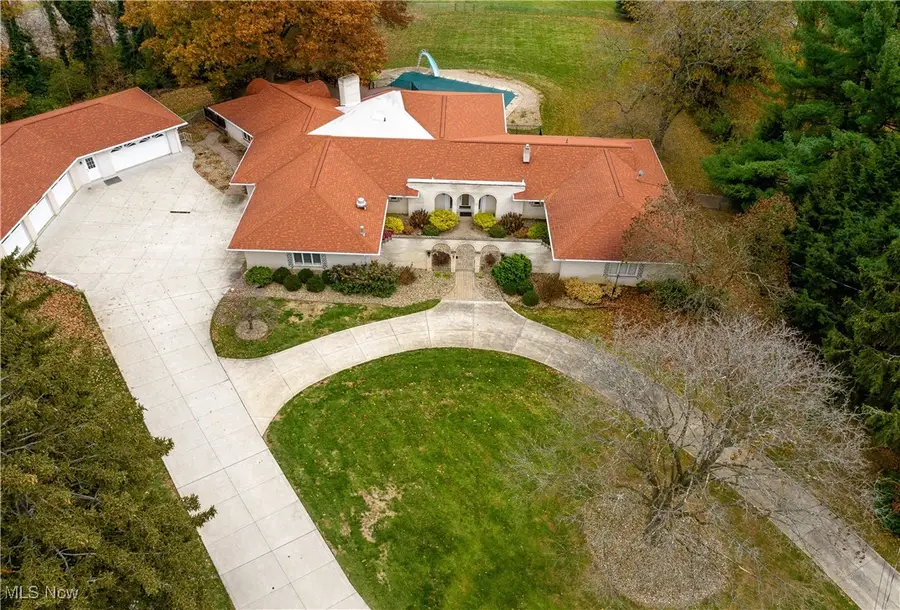 940 Knollwood Nw Road, Canton, OH 44708 - Image #2