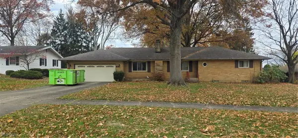 639 N Azalea Boulevard, Barberton, OH 44203