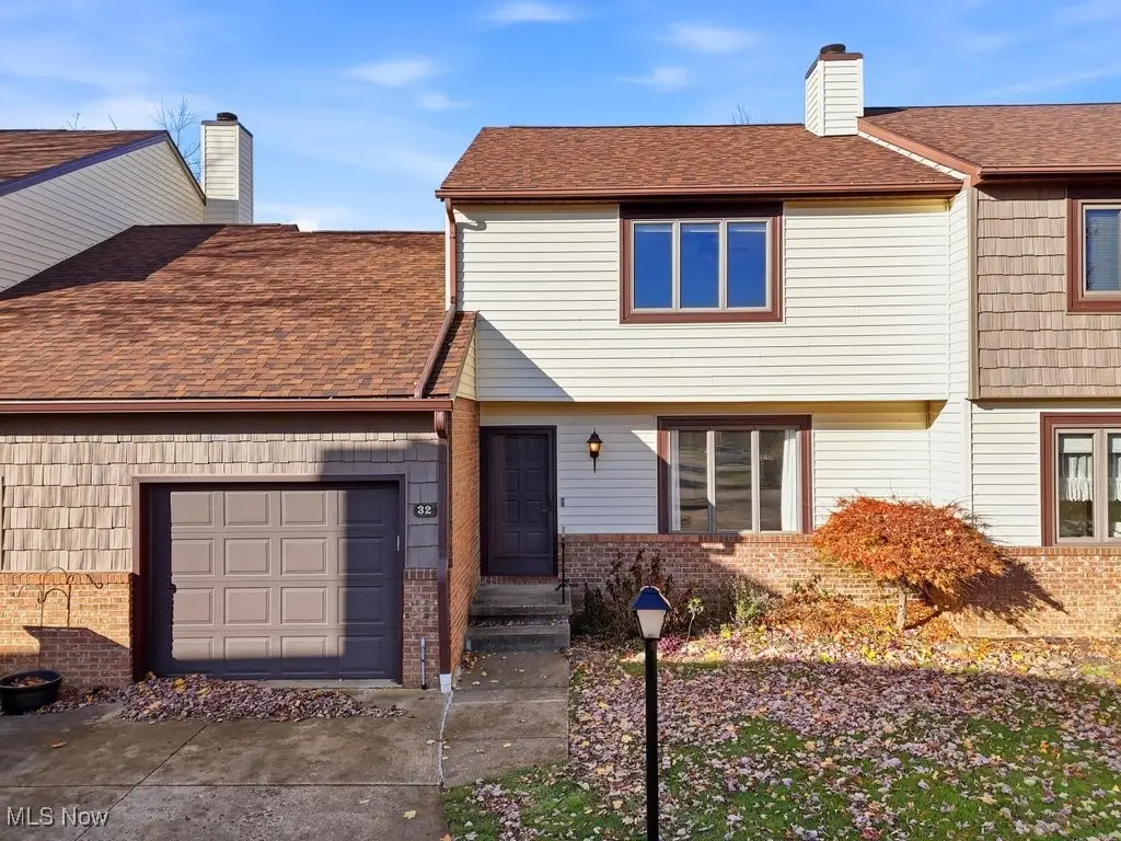 32 Picadilly Court, Kent, OH 44240 - Image #1