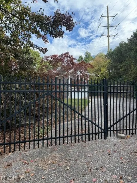 19130 Beach Cliff Boulevard, Rocky River, OH 44116 - Image #1