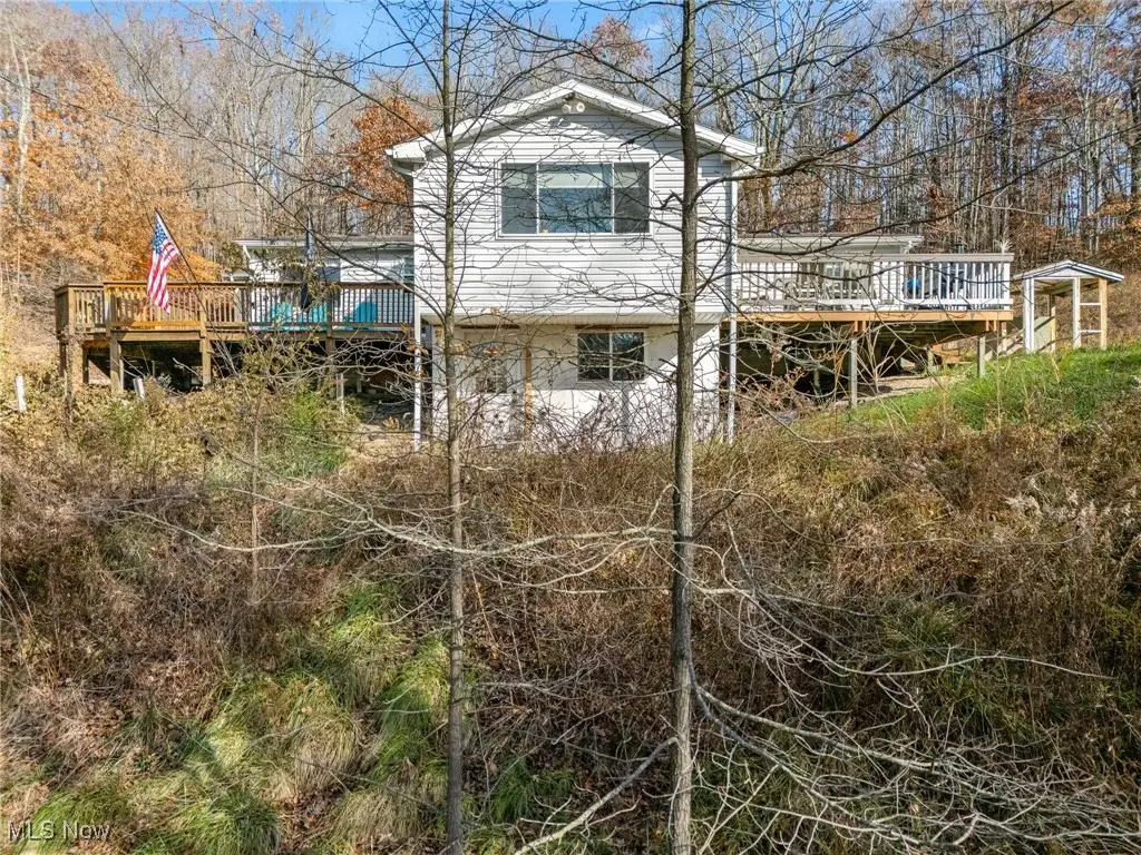 7279 SE Edie Hill Road, Uhrichsville, OH 44683 - Image #1